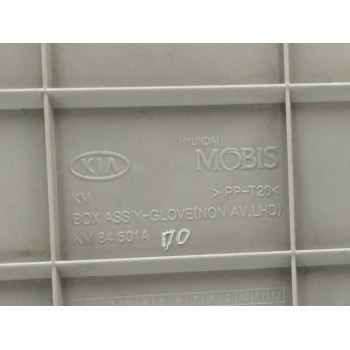 Recambio de guantera para kia sportage 2.7 cat referencia OEM IAM KM84501A  