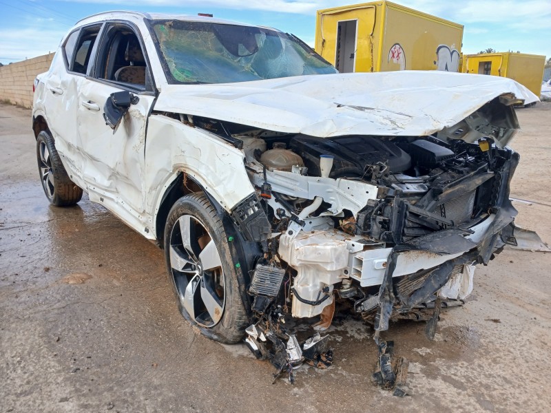 VOLVO XC40 (536) T3