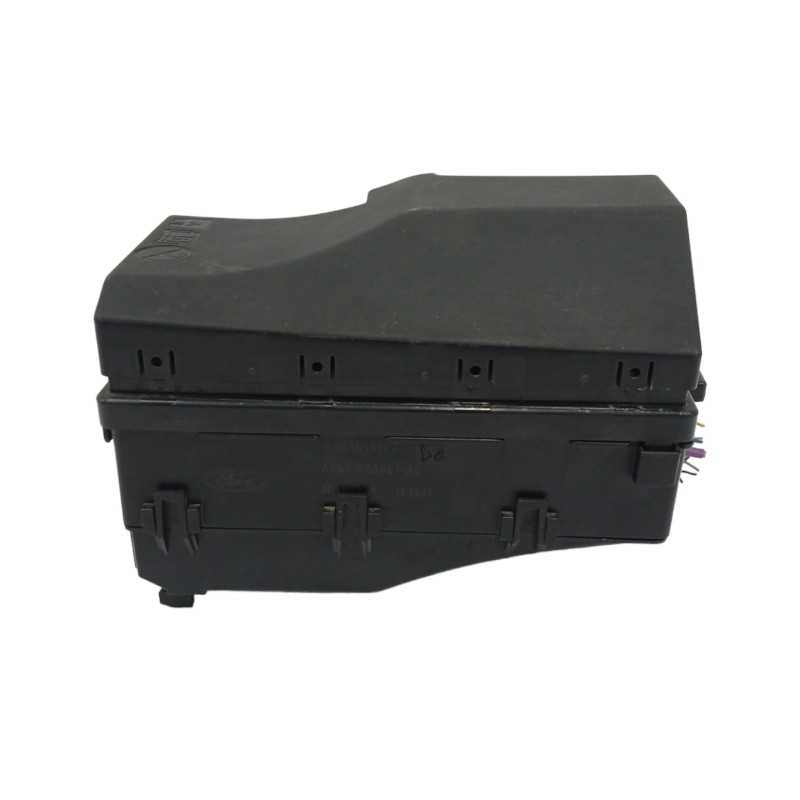 Recambio de caja reles / fusibles para volvo v40 1.6 diesel cat referencia OEM IAM AV6T14A067AC  