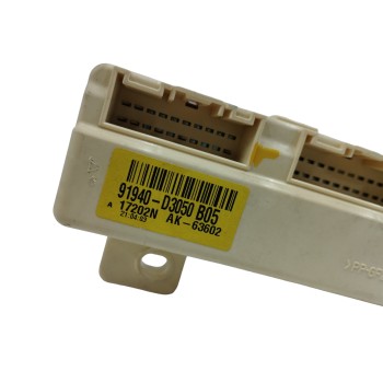 Recambio de caja reles / fusibles para hyundai tucson 1.6 cat referencia OEM IAM 91940D3050  
