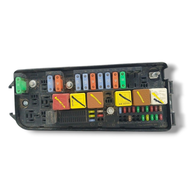 Recambio de caja reles / fusibles para opel vectra c berlina 3.0 v6 cdti cat (z 30 dt / ldh) referencia OEM IAM 13205795  