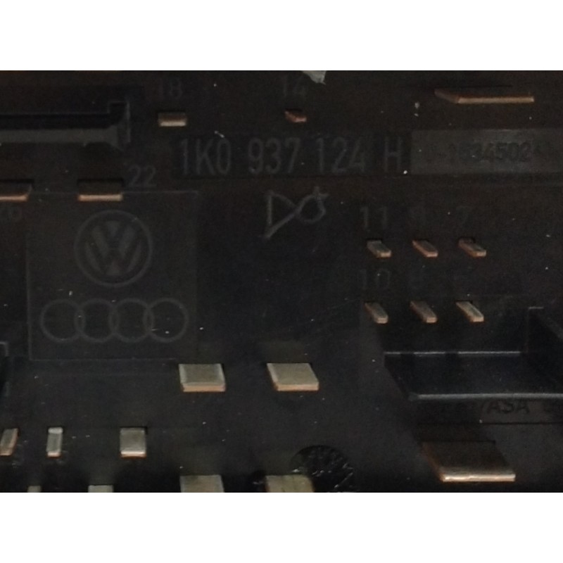 CAJA RELES / FUSIBLES