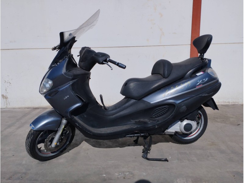 PIAGGIO (VESPA) X9