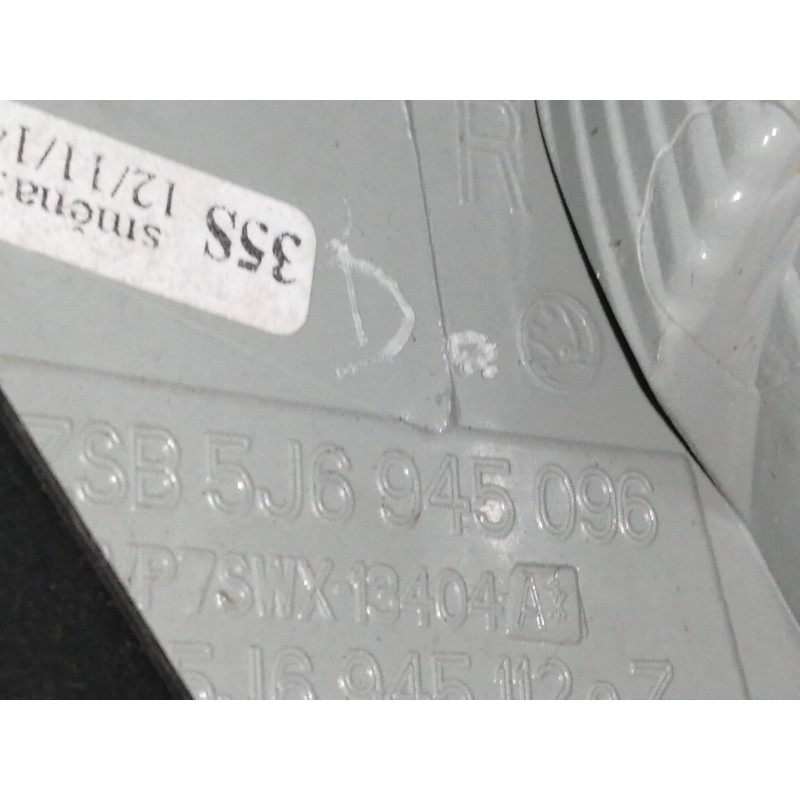 PILOTO TRASERO DERECHO