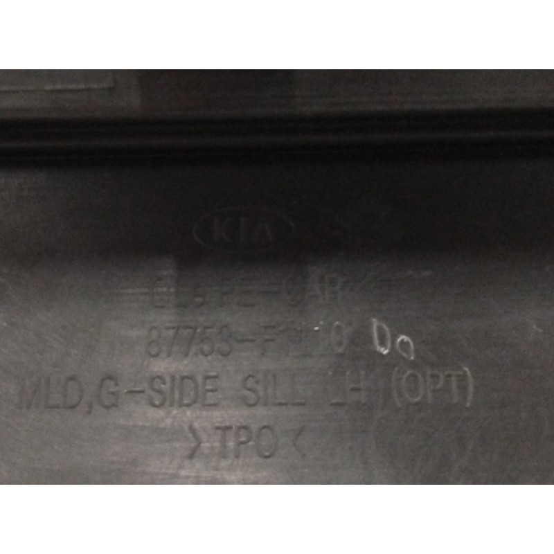 FALDON LATERAL LADO IZQUIERDO