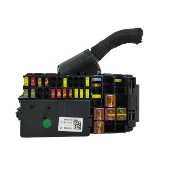 CAJA RELES / FUSIBLES 15533696 