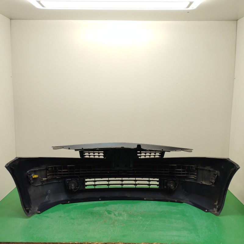 PARAGOLPES DELANTERO REPINTADO EN NEGRO