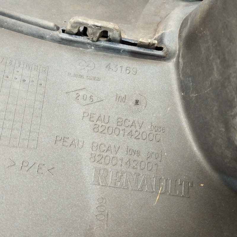 PARAGOLPES DELANTERO REPINTADO EN NEGRO