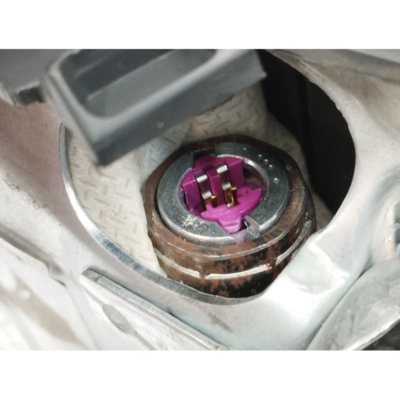 AIRBAG DELANTERO IZQUIERDO DE RODILLAS 609218100
