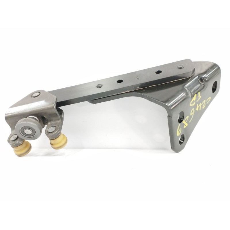 SOPORTE / GUIA PUERTA CORREDERA LATERAL DERECHA INFERIOR