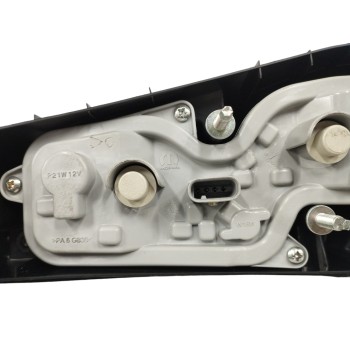 Recambio de piloto trasero izquierdo interior para fiat tipo ii (357) fam 1.4 cat (gpl) referencia OEM IAM 0520977240  