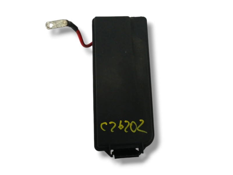 Recambio de caja reles / fusibles para opel vectra c berlina 1.9 cdti referencia OEM IAM 13240247 24438039 