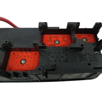 Recambio de caja reles / fusibles para opel vectra c berlina 1.9 cdti referencia OEM IAM 13240247 24438039 