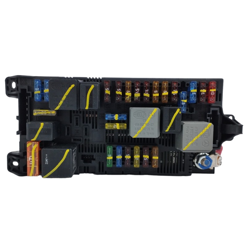 CAJA RELES / FUSIBLES