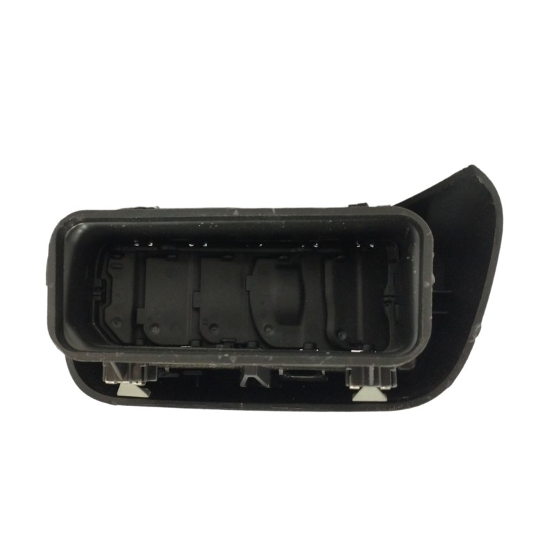 REJILLA AIREADORA DELANTERA IZQUIERDA