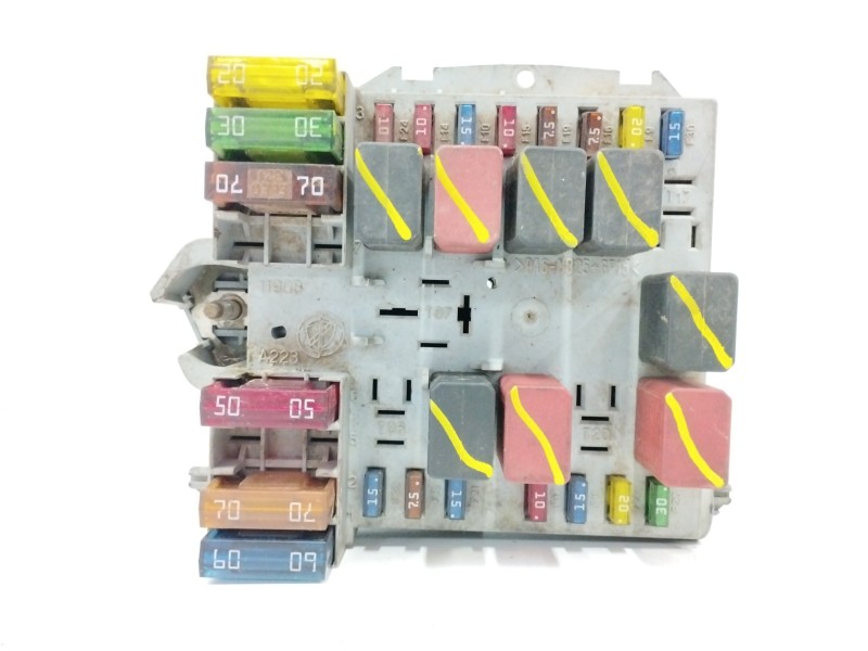 Recambio de caja reles / fusibles para fiat stilo (192) 1.9 jtd cat referencia OEM IAM 46796538  