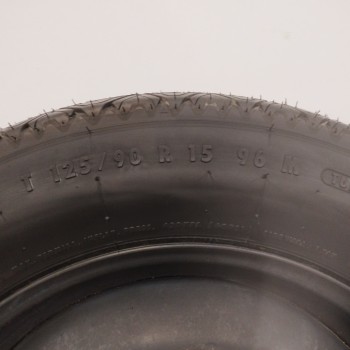 Recambio de neumatico repuesto para volvo s40 berlina 2.0 16v referencia OEM IAM 30613818 3.50BX15H2 ET40 4H 4X115