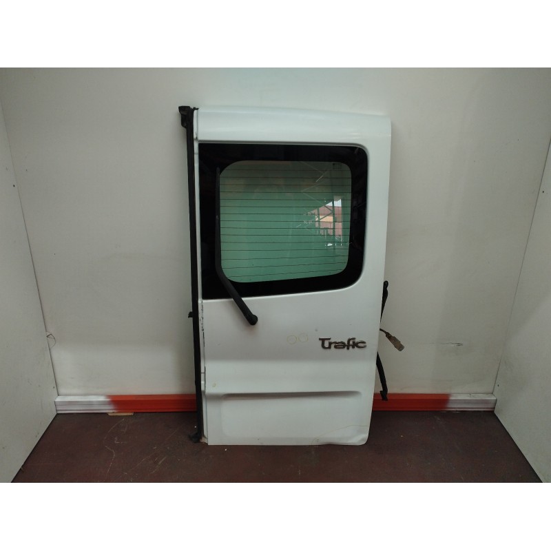 Recambio de porton trasero derecho para renault trafic combi (ab 4.01) 1.9 diesel referencia OEM IAM  NECESITA REPARACION 