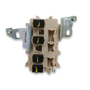 Recambio de caja reles / fusibles para nissan x-trail (t32) 1.3 16v cat referencia OEM IAM 4CL0B  