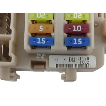 Recambio de caja reles / fusibles para nissan x-trail (t32) 1.3 16v cat referencia OEM IAM 4CL0B  