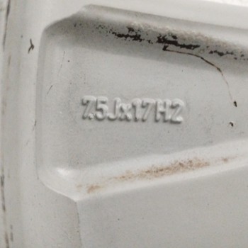 Recambio de llanta para audi a3 (8p) 1.9 tdi referencia OEM IAM 8P0601025C 7,5JX17H2 ET56 5H 5X112