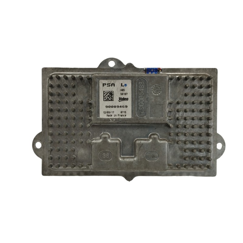 Recambio de centralita faros xenon para peugeot 5008 1.2 12v e-thp referencia OEM IAM 90089469 LED 