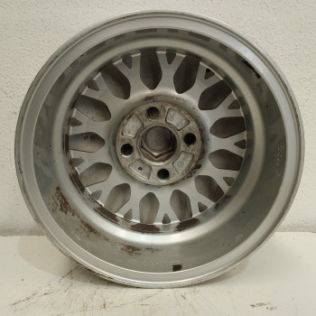 Recambio de llanta para ford sierra berlina 2.0 (ohc) referencia OEM IAM H89SXBA 6JX14H2 ET26 4H 4X108