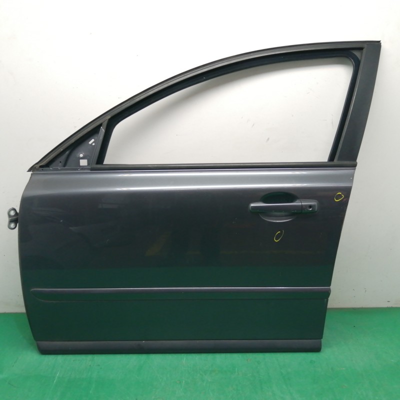 Recambio de puerta delantera izquierda para volvo v50 familiar 2.0 diesel cat referencia OEM IAM  OBSERVAR FOTOS 