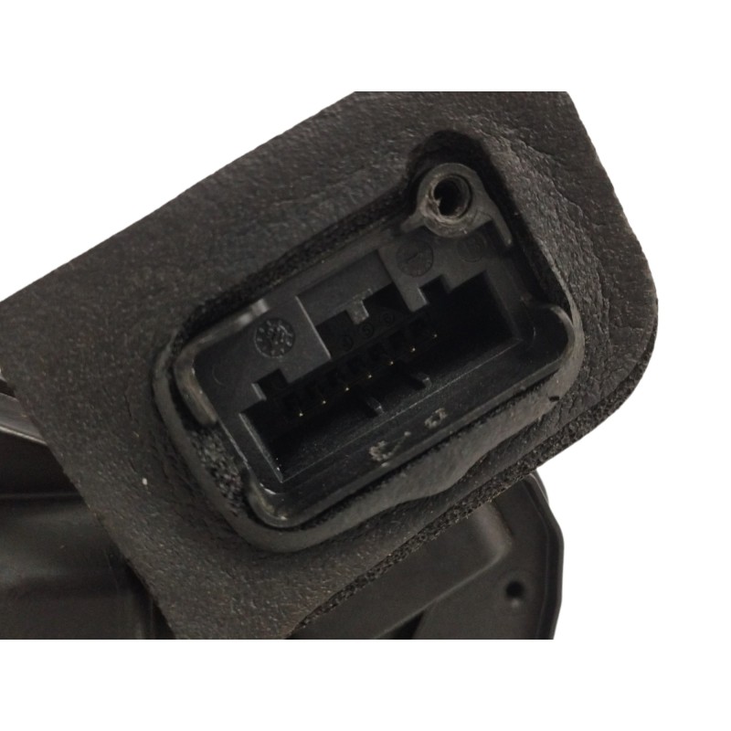 CERRADURA PUERTA TRASERA DERECHA