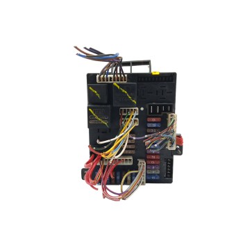 Recambio de caja reles / fusibles para mercedes-benz mb 100 d caja cerrada / combi 2.4 diesel referencia OEM IAM 6315401373  