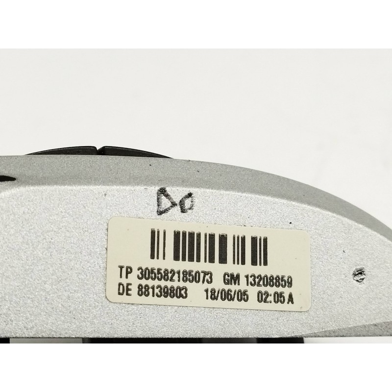 MANDO VOLANTE LADO DERECHO 88139803