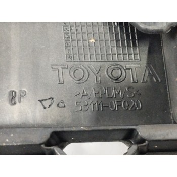 Recambio de rejilla delantera para toyota corolla verso (r1) 2.0 turbodiesel cat referencia OEM IAM 531110F020  