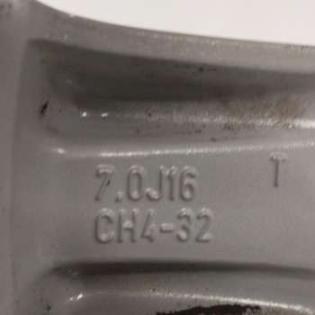 Recambio de llanta para peugeot 308 1.6 16v hdi fap referencia OEM IAM 9673708077 7,0J16CH4-32 4H 4X108