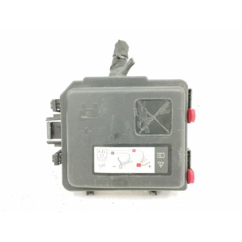 CAJA RELES / FUSIBLES 96QT058180 2A413751 