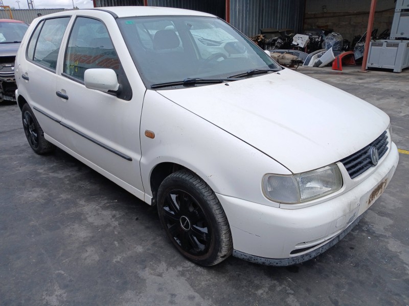 VOLKSWAGEN POLO BERLINA (6N1)