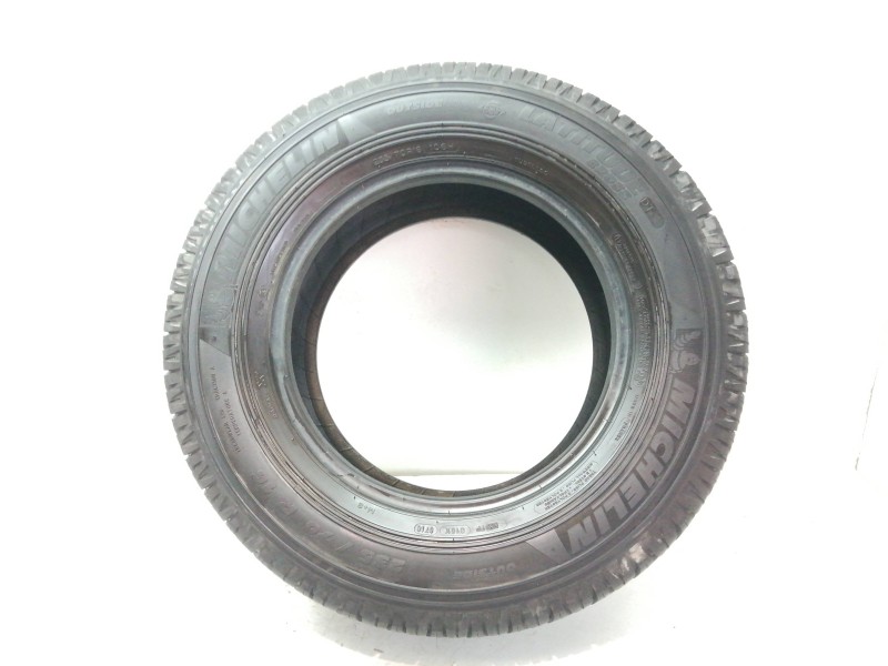 Recambio de neumatico para para varios modelos referencia OEM IAM 23570R16 MICHELIN LATITUDE CROSS