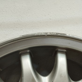 Recambio de llanta para saab 900 berlina 2.3 cat referencia OEM IAM 4648036 6,5JX15H2 IS49 5H 5X110