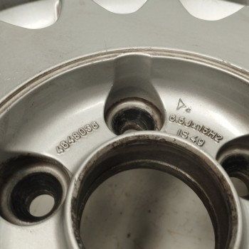 Recambio de llanta para saab 900 berlina 2.3 cat referencia OEM IAM 4648036 6,5JX15H2 IS49 5H 5X110