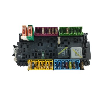 CAJA RELES / FUSIBLES A2469067100 