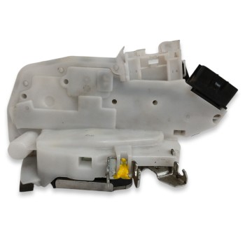 Recambio de cerradura puerta trasera derecha para nissan x-trail (t32) 1.3 16v cat referencia OEM IAM U6814110  