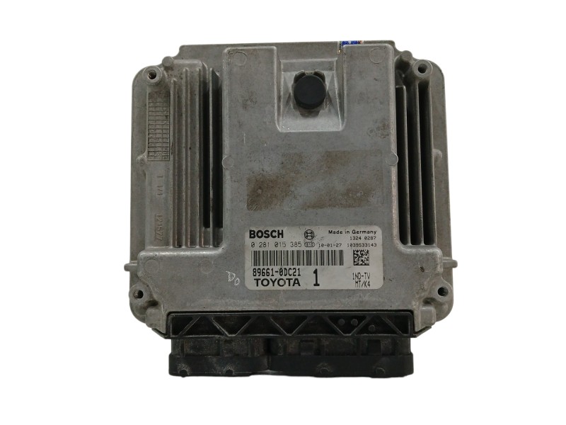 Recambio de centralita motor uce para toyota yaris 1.4 turbodiesel cat referencia OEM IAM 896610DC21 0281015385 