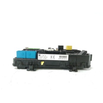 Recambio de caja reles / fusibles para opel astra gtc 1.9 cdti referencia OEM IAM 13206762 5DK00866932 