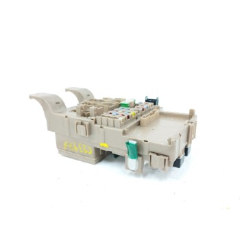 Recambio de caja reles / fusibles para toyota corolla verso (r1) 2,2 d-4d sport referencia OEM IAM   