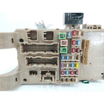 Recambio de caja reles / fusibles para toyota corolla verso (r1) 2,2 d-4d sport referencia OEM IAM   