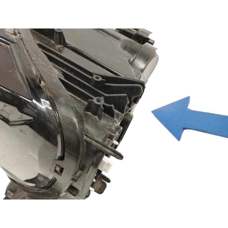 FARO IZQUIERDO SOPORTES ROTOS SIN MODULO LED