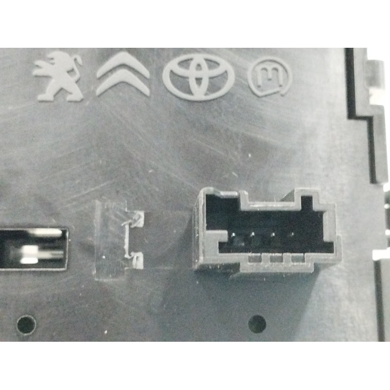 SISTEMA AUDIO / RADIO CD CONTROLES SISTEMA AUDIO