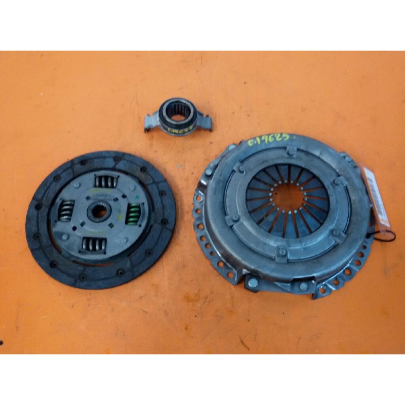 Recambio de kit embrague para seat marbella ce referencia OEM IAM SE028125000E  117002010