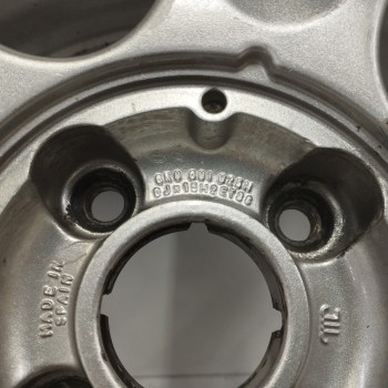 Recambio de llanta para seat ibiza (6k) 1.9 tdi referencia OEM IAM 6K0601025N 6JX15H2 ET38 4H 4X100