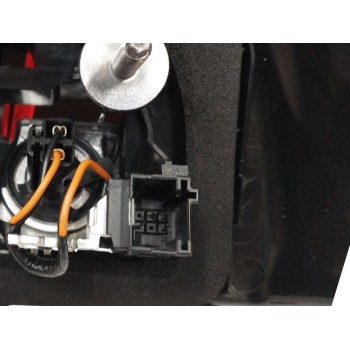 Recambio de piloto trasero izquierdo para peugeot 5008 1.2 12v e-thp referencia OEM IAM 9811028080  