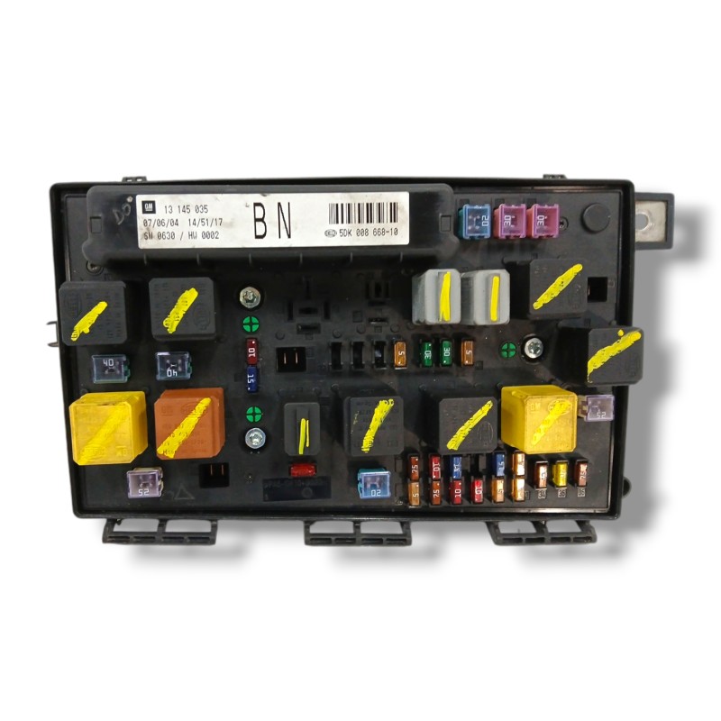 Recambio de caja reles / fusibles para opel astra h berlina 1.7 16v cdti referencia OEM IAM 13145035  